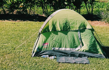 悉尼一家Airbnb后院帐篷住宿收费每晚2.1万让旅行者无语
